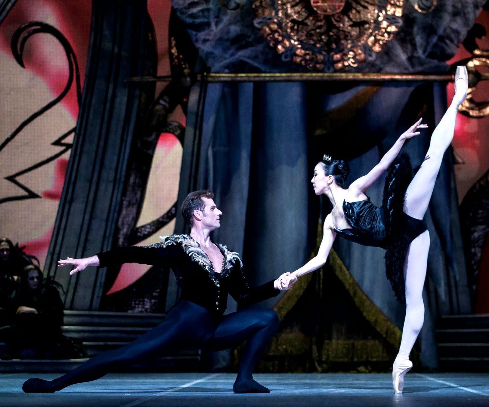 Swan lake Prince Michal Krcmar Ballet Dancer (1)