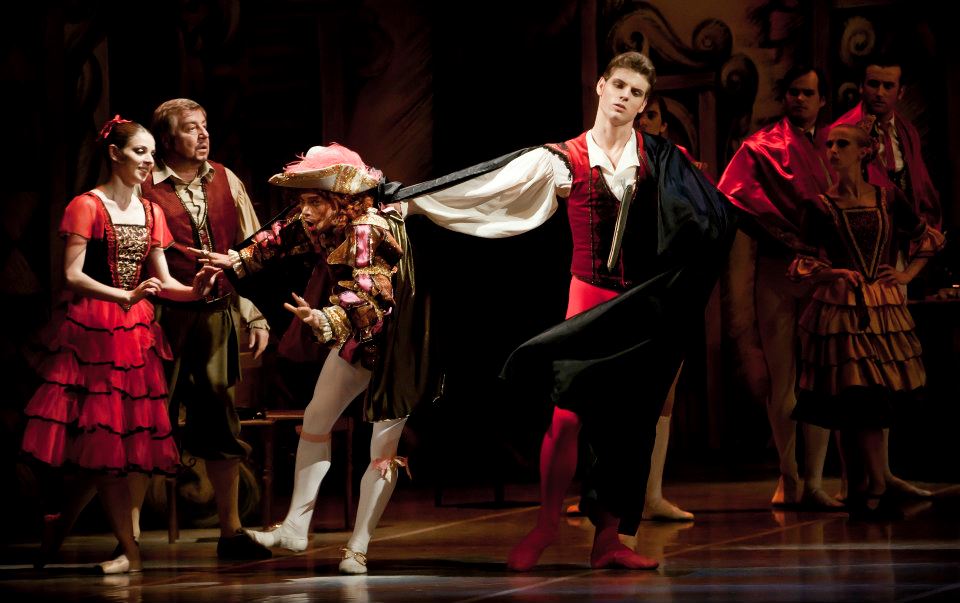 Don Quijote choreography Jaroslav Slavicky Photo © Martin Divisek Prague State Opera Alina nanu and Michal Krcmar  (5)