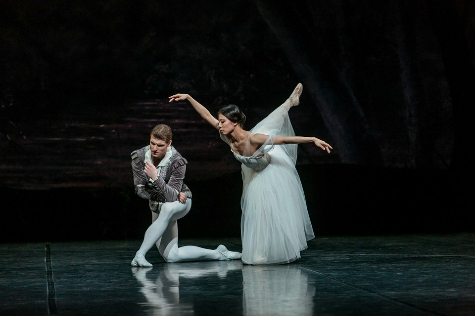 ALBRECHT MICHAL KRCMAR GISELLE HANAKO MATSUNE PHOTO SAKARI VIIKA FINNISH NATIONAL BALLET 2018 MYRTHA ABIGAIL SHEPPARD  (8)