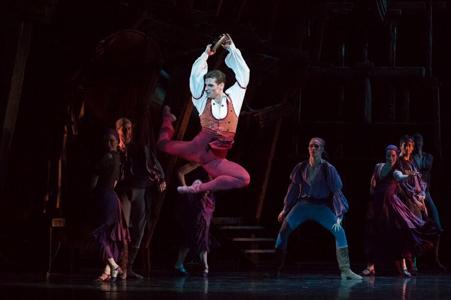 Abigail Sheppard - Kitri, Michal Krcmar - Basilio, Don Quijote - Patrice Bart, Photo - Mirka Kleemola (15)